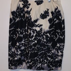 Worthington - size 10 - Black and White - Pencil Skrit